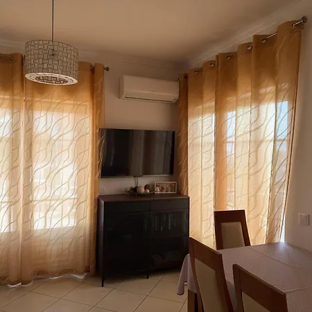 Charm Apartment T2 With Big Private Terrace Self Check-In 公寓